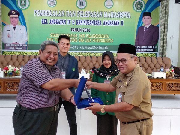 Pelepasan Mahasiswa KKL dan KKN Nusantara STAIN Bengkalis oleh Pemkab Bengkalis