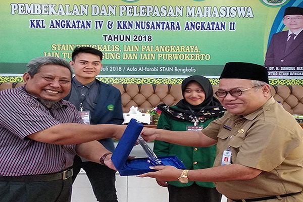 Pelepasan KKL dan KKN Nusantara 2018 Oleh Asisten III